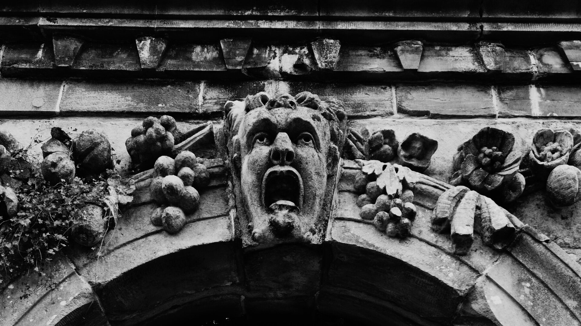 d100 Creepy Rooms To Find In The Necromancer’s Lair